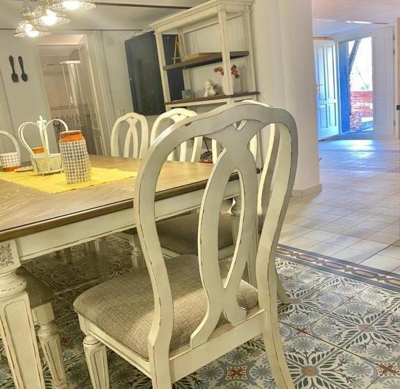 مبيت وإفطار Vila Rozalia Garden Gate