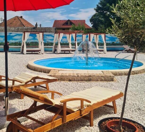 مبيت وإفطار Vila Rozalia Garden Gate