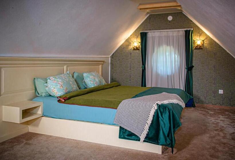 مبيت وإفطار Vila Rozalia Garden Gate