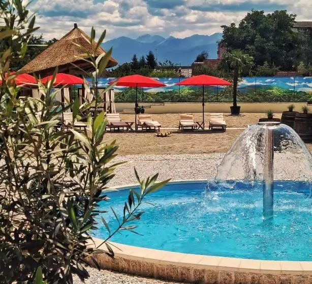 Aamiaismajoitus (B&B) Vila Rozalia Garden Gate