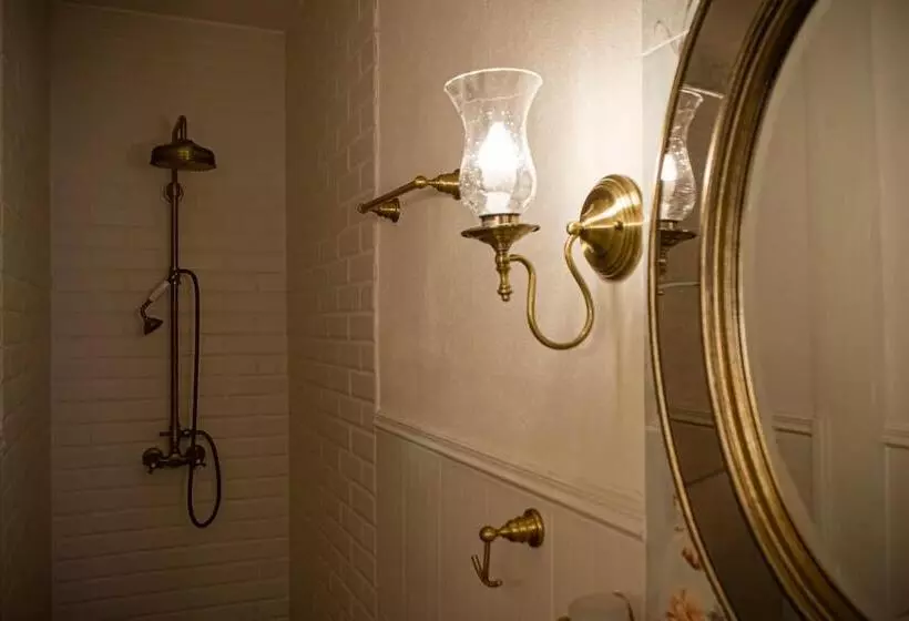 Aamiaismajoitus (B&B) Vila Rozalia Garden Gate