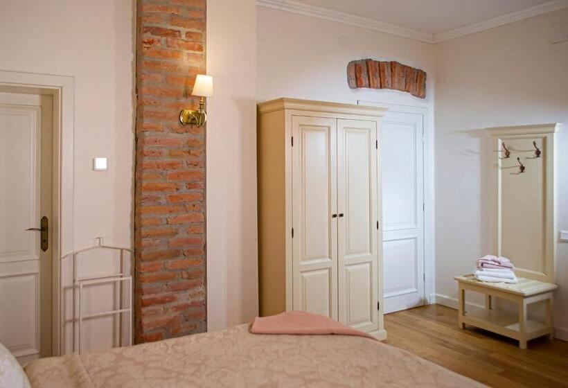 مبيت وإفطار Vila Rozalia Garden Gate