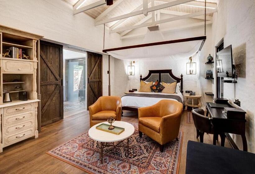 Mbano Manor Hotel Victoria Falls By Mantis