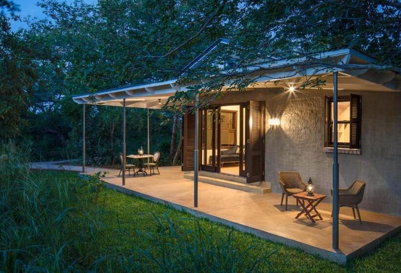 Mbano Manor Hotel Victoria Falls By Mantis