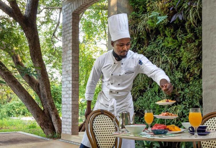 Mbano Manor Hotel Victoria Falls By Mantis