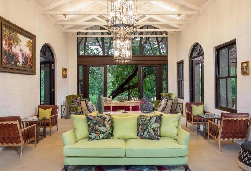 Mbano Manor Hotel Victoria Falls By Mantis