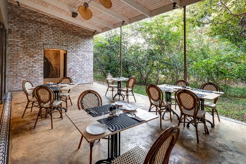 Mbano Manor Hotel Victoria Falls By Mantis