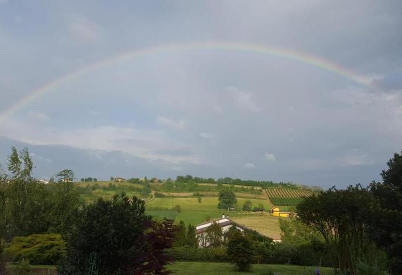 مبيت وإفطار Cascina Il Volo