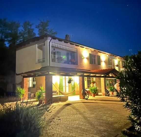 مبيت وإفطار Cascina Il Volo