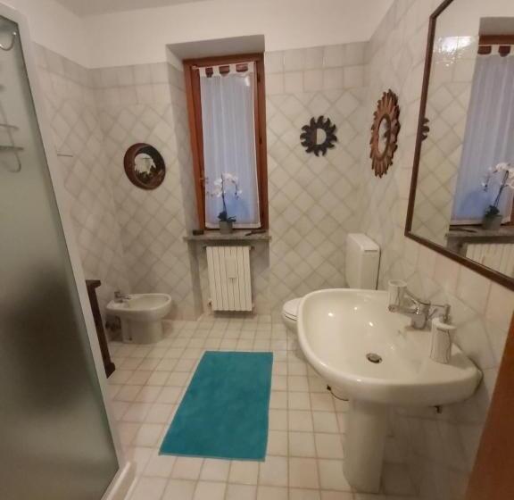 مبيت وإفطار Cascina Il Volo