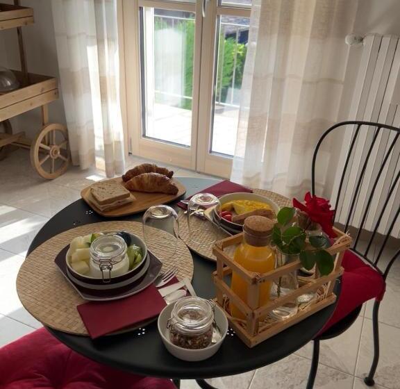 مبيت وإفطار Cascina Il Volo