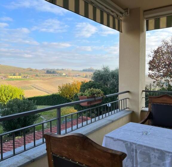 مبيت وإفطار Cascina Il Volo