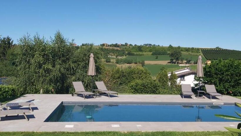 مبيت وإفطار Cascina Il Volo