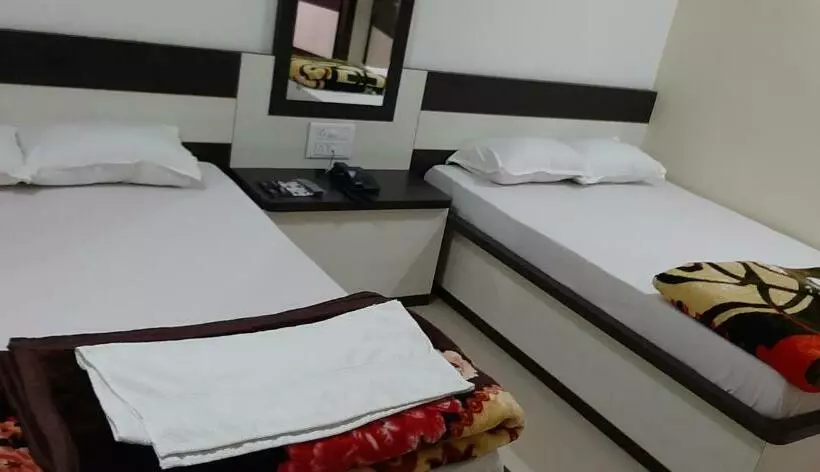 Hôtel Puja International