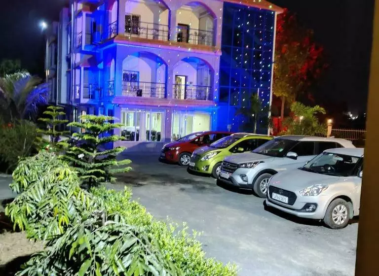 Hôtel Puja International