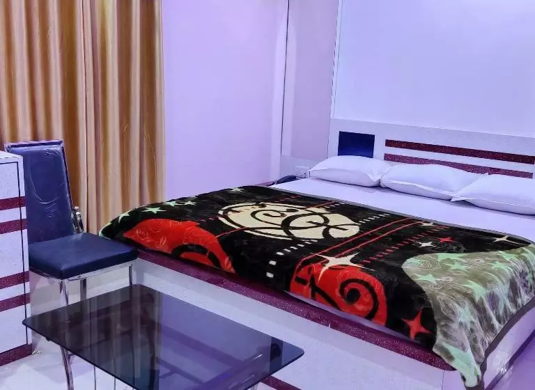Hôtel Puja International
