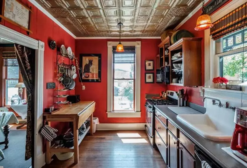 Aamiaismajoitus (B&B) Mamere's Guest House