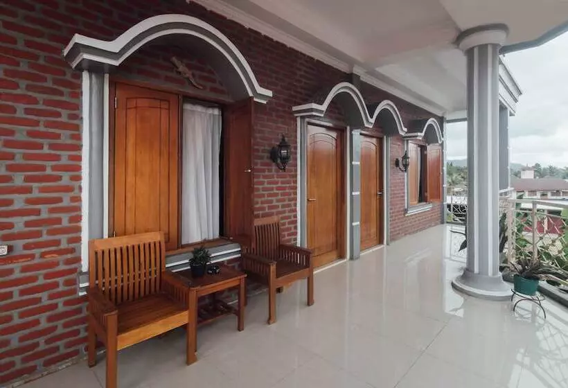 هتل Oyo 1300 Crecia Residence