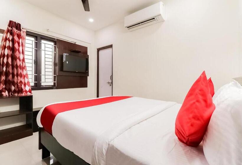 هتل Oyo 46726 Victory Grand