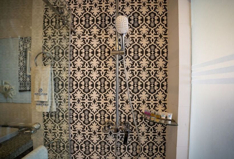 هتل Shangrila Blu