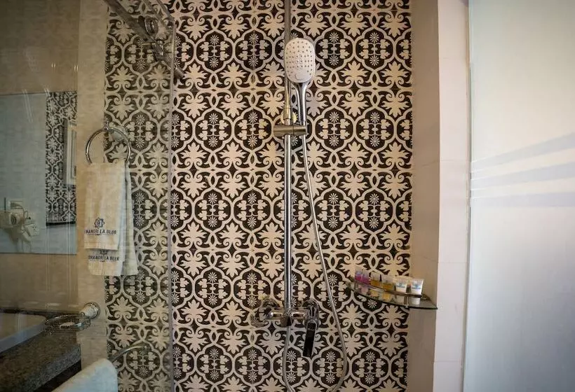 هتل Shangrila Blu