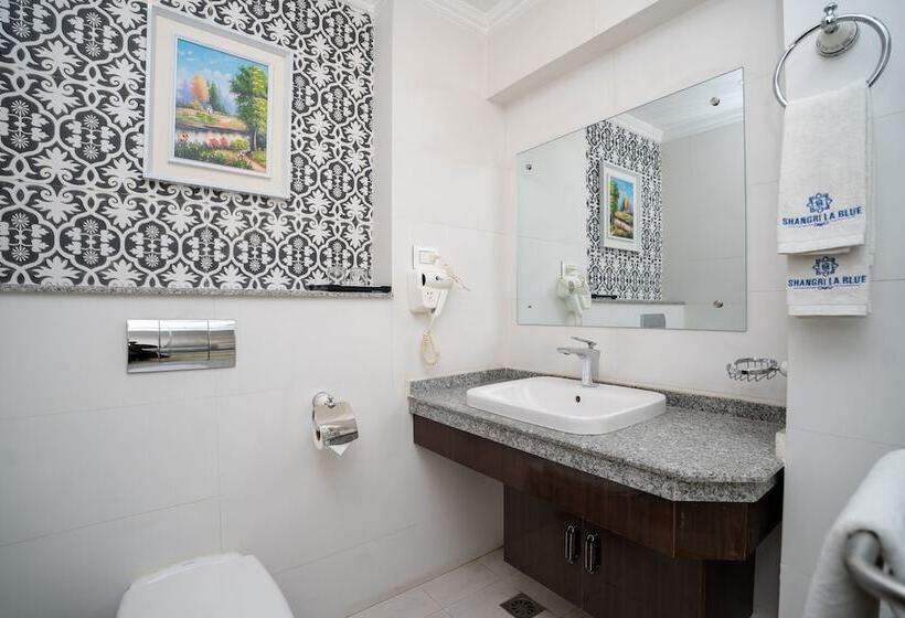 هتل Shangrila Blu