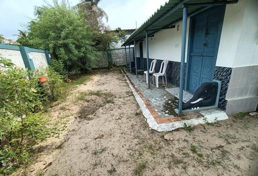 Bed & Breakfast Kadalamma Beach Homestay