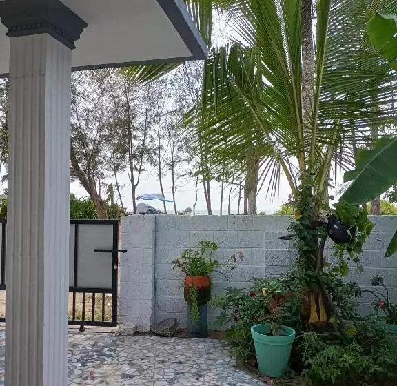 ベッドアンドブレックファースト Kadalamma Beach Homestay