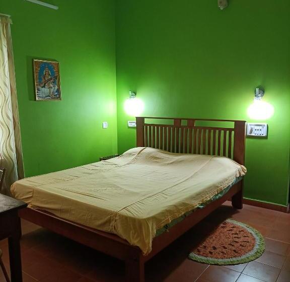 Bed & Breakfast Kadalamma Beach Homestay