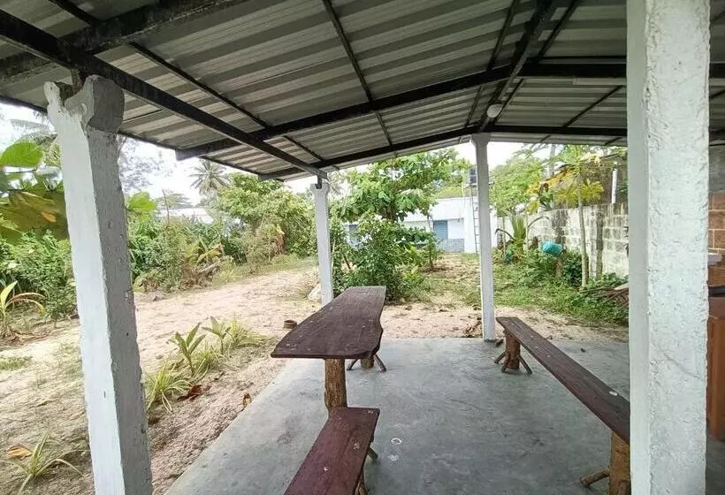 ベッドアンドブレックファースト Kadalamma Beach Homestay