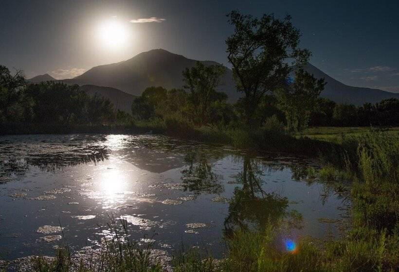 민박 Wisehart Springs Inn