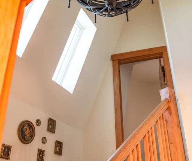 민박 Wisehart Springs Inn