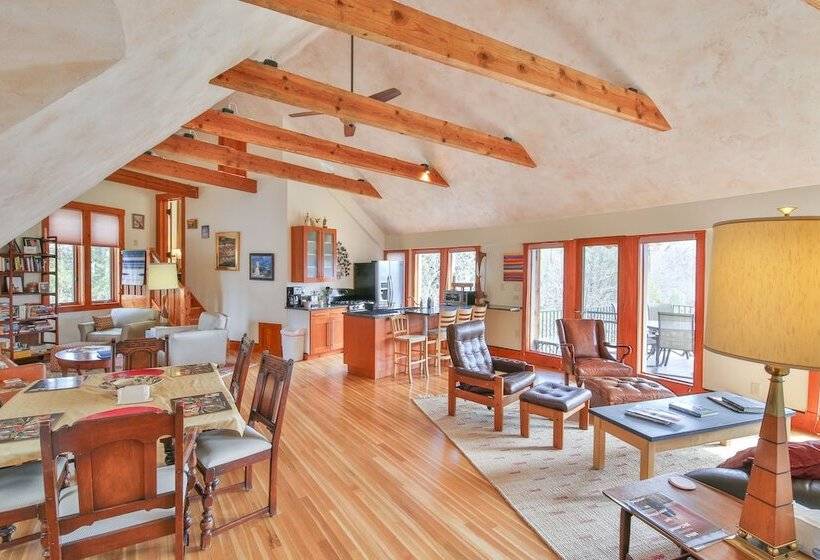 민박 Wisehart Springs Inn