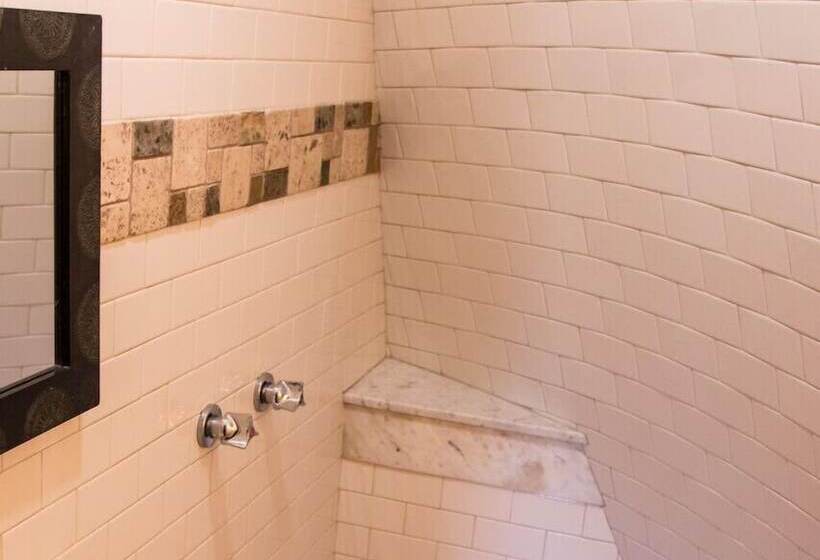 민박 Wisehart Springs Inn