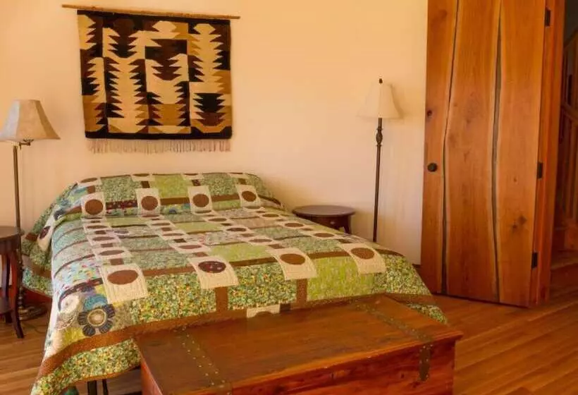 Aamiaismajoitus (B&B) Wisehart Springs Inn