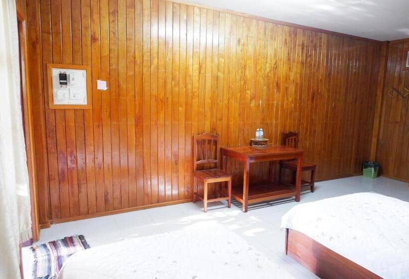 בית מלון כפרי Song Lao Guesthouse