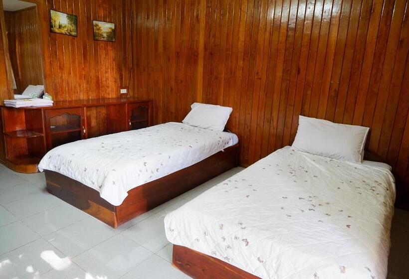 בית מלון כפרי Song Lao Guesthouse