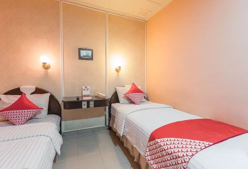 ホテル Capitol By Oyo Rooms