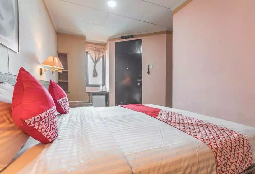 ホテル Capitol By Oyo Rooms