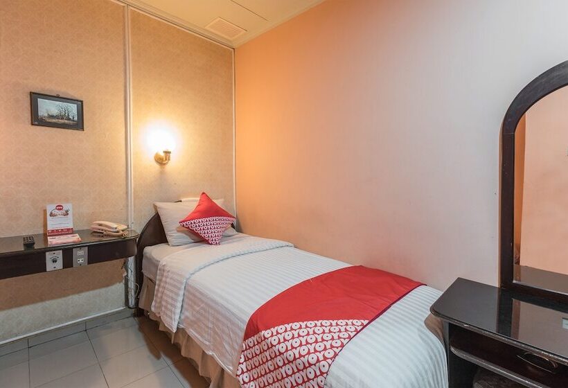 Hotel Capitol By Oyo Rooms