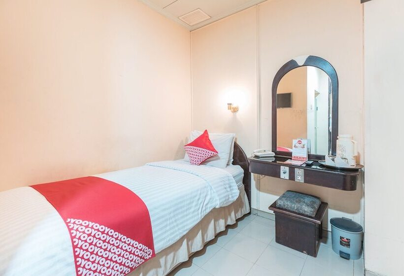 Hotel Capitol By Oyo Rooms