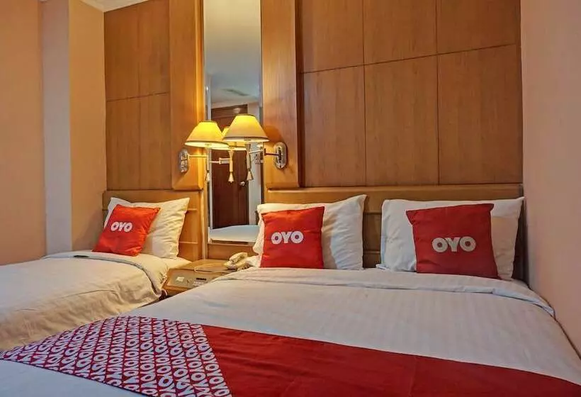 ホテル Capitol By Oyo Rooms