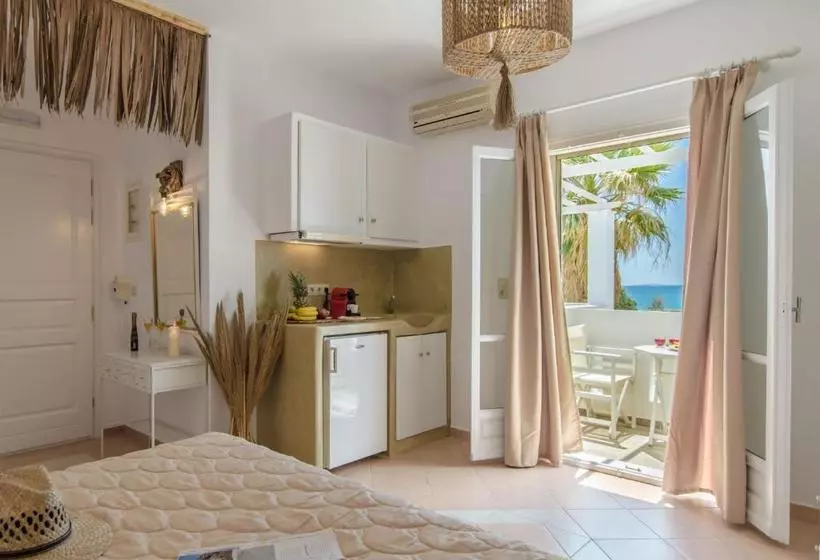 Hotelli Glaronissi Beach