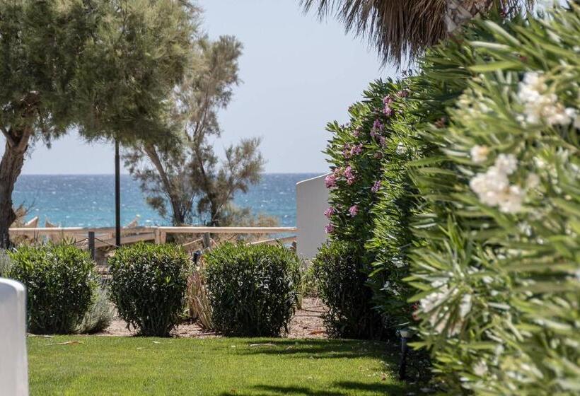 Hotel Glaronissi Beach