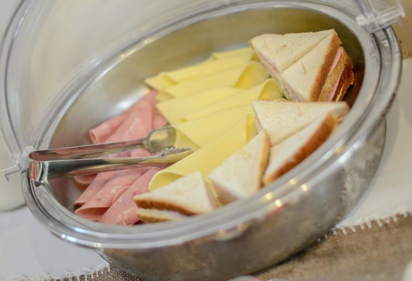 Hotel Glaronissi Beach