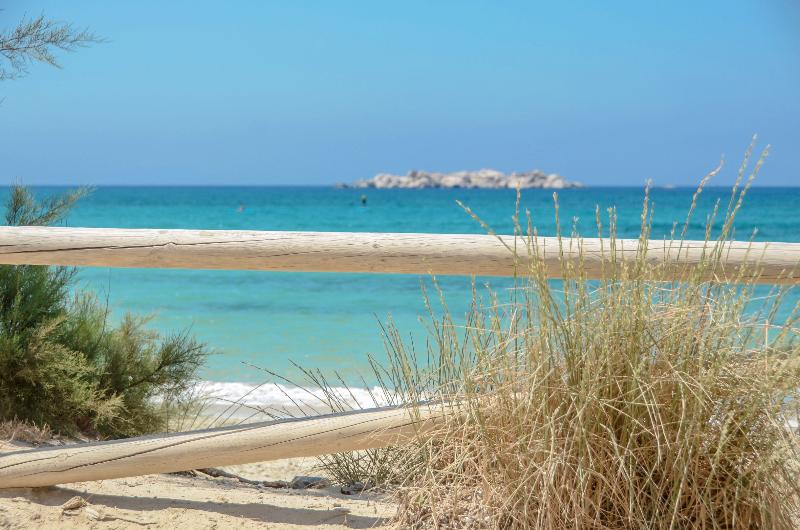 Hotel Glaronissi Beach