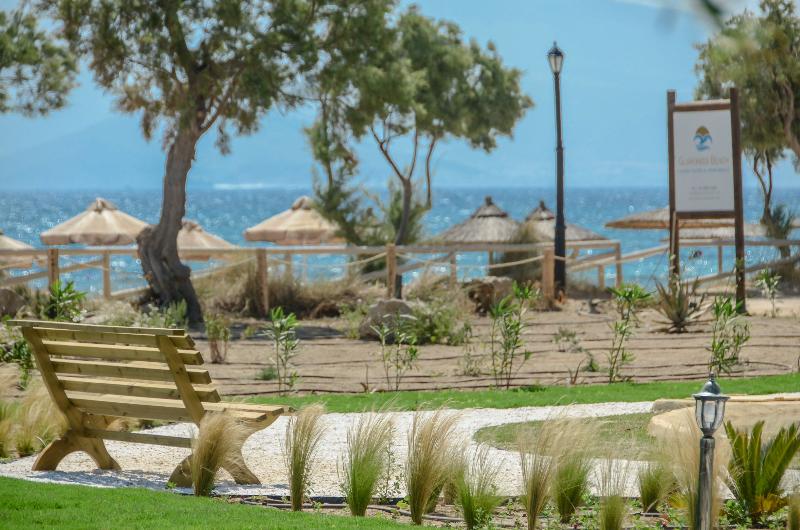 Hotel Glaronissi Beach