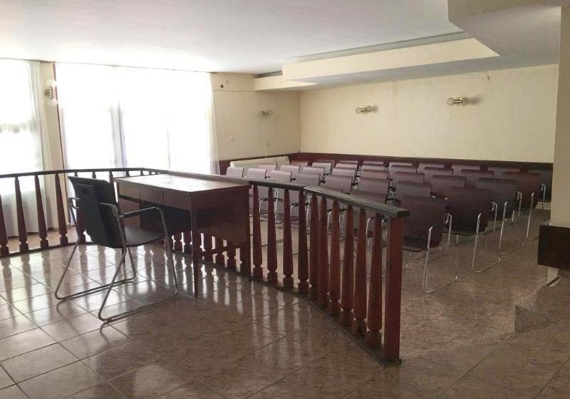 בית מלון כפרי International House Of Journalists