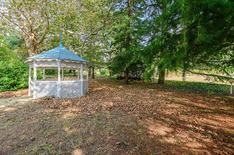 בית מלון כפרי International House Of Journalists