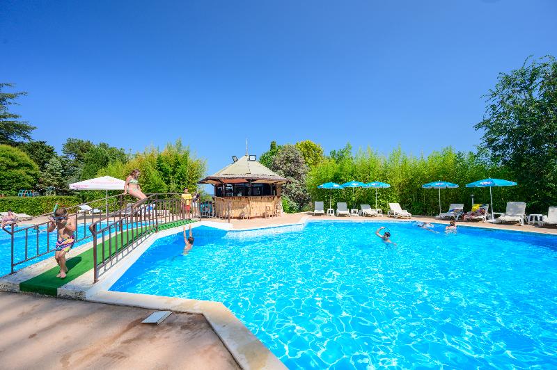 בית מלון כפרי International House Of Journalists